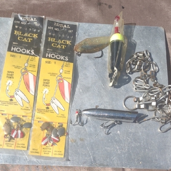 Fishing Lures and Hooks Set - Picture 1 of 5